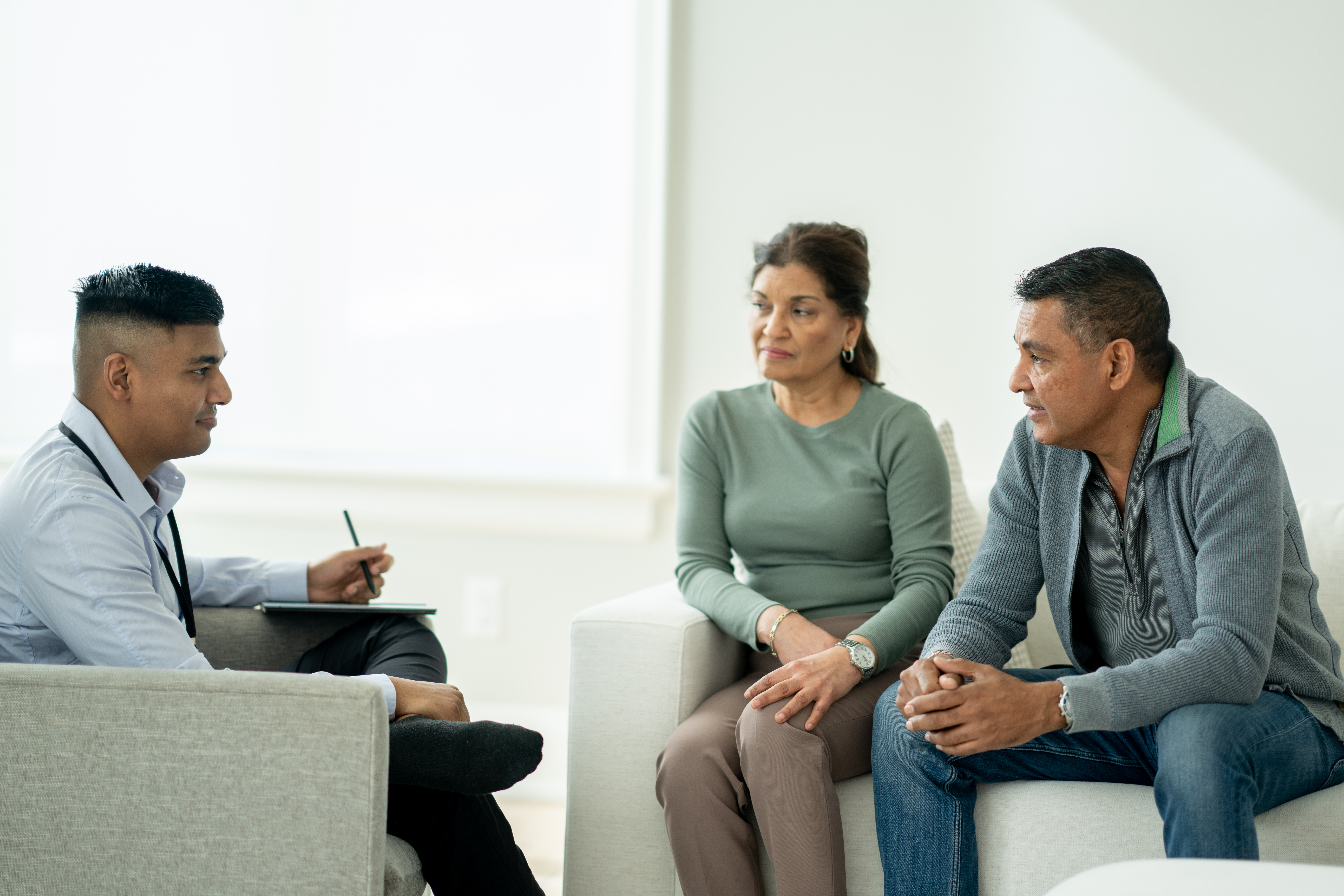 Warm couples therapy setting